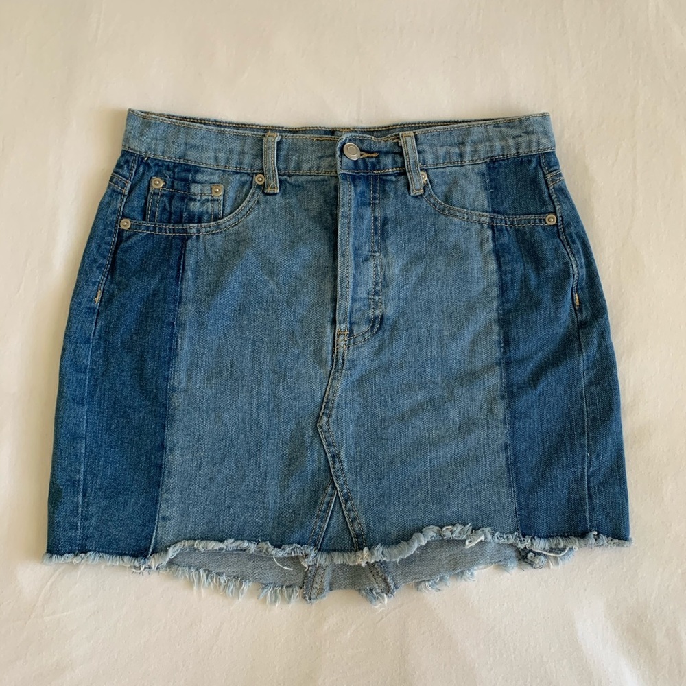 Cute discolored denim skirt